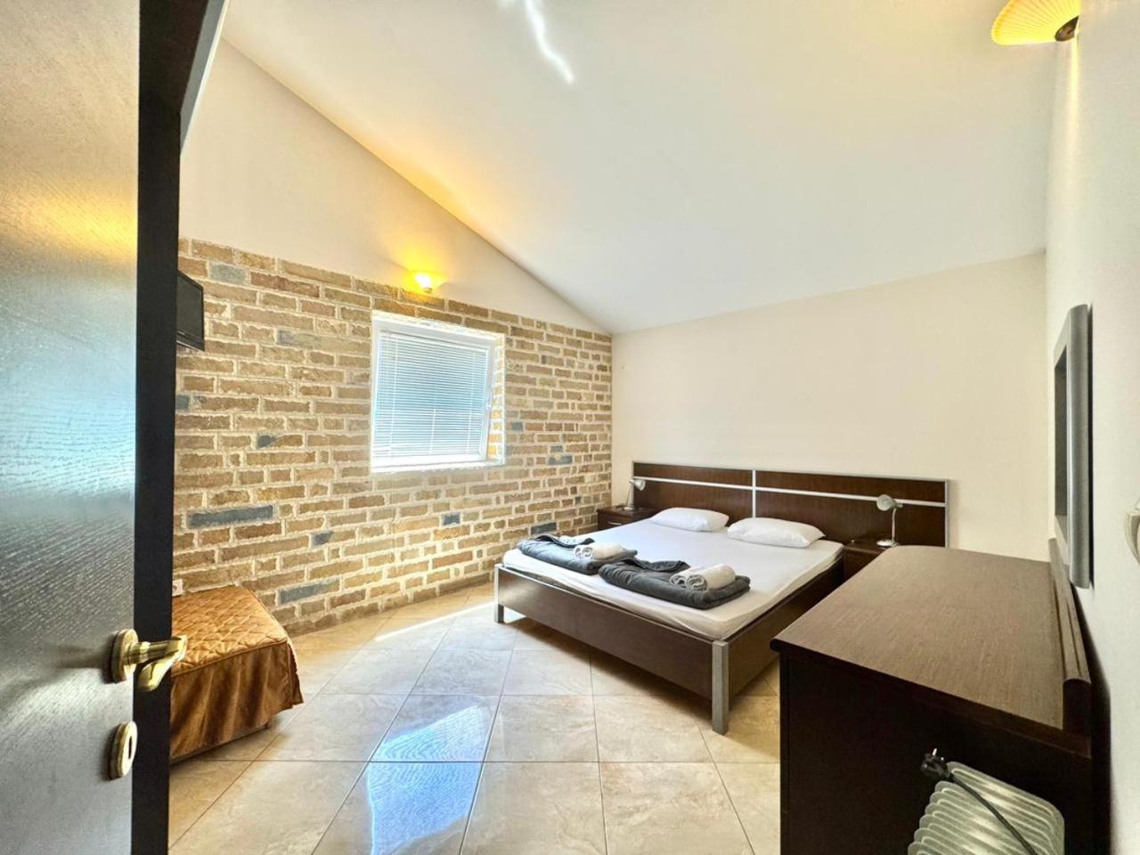 Contessa Apartment